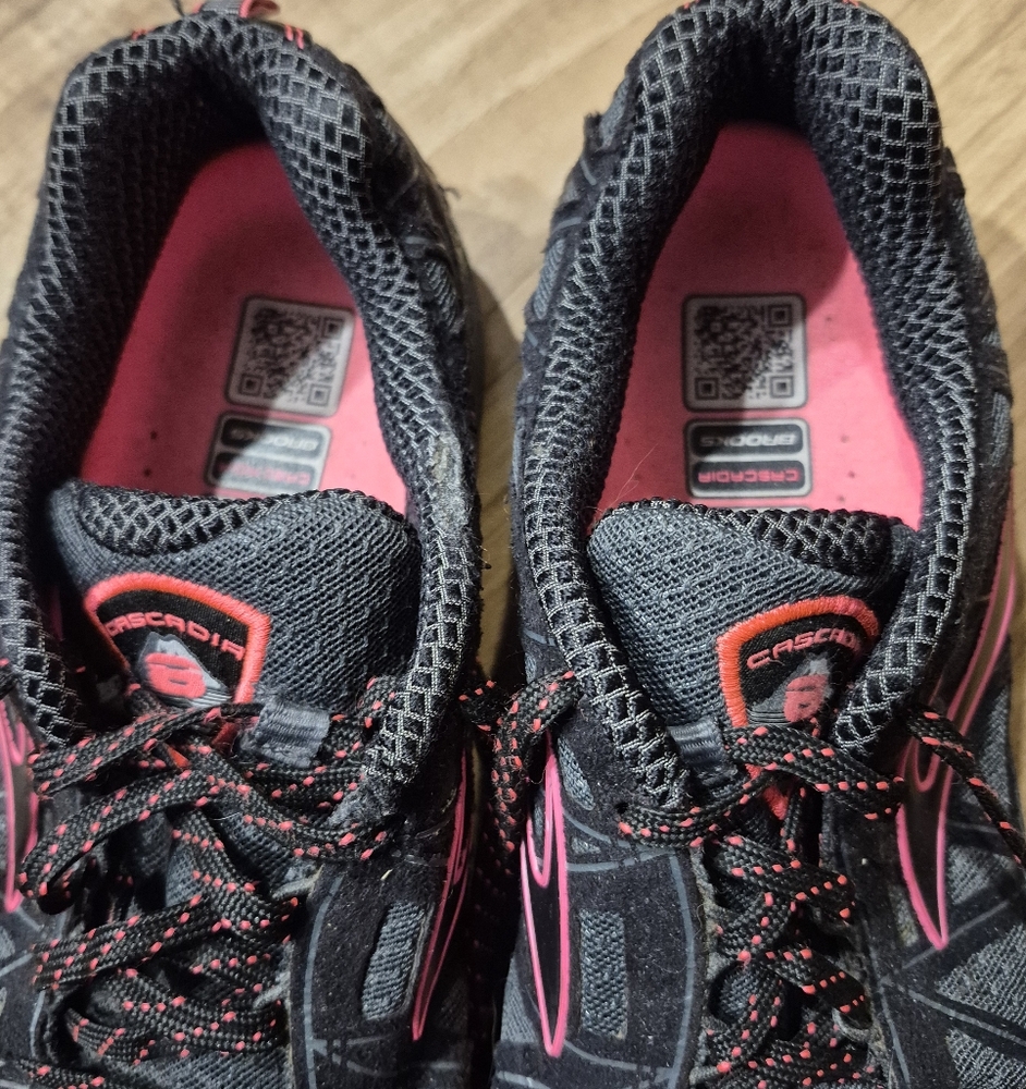 Brooks Cascadia Sneakers Womens Size 9.5 - Picture 5 of 8
